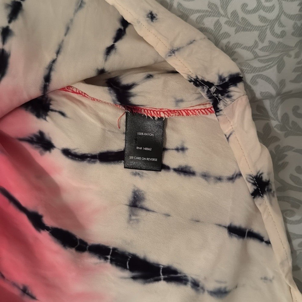 Torrid Stylish Women's Tie-Dye Tunic top size 1(14/16) - Picture 9 of 10